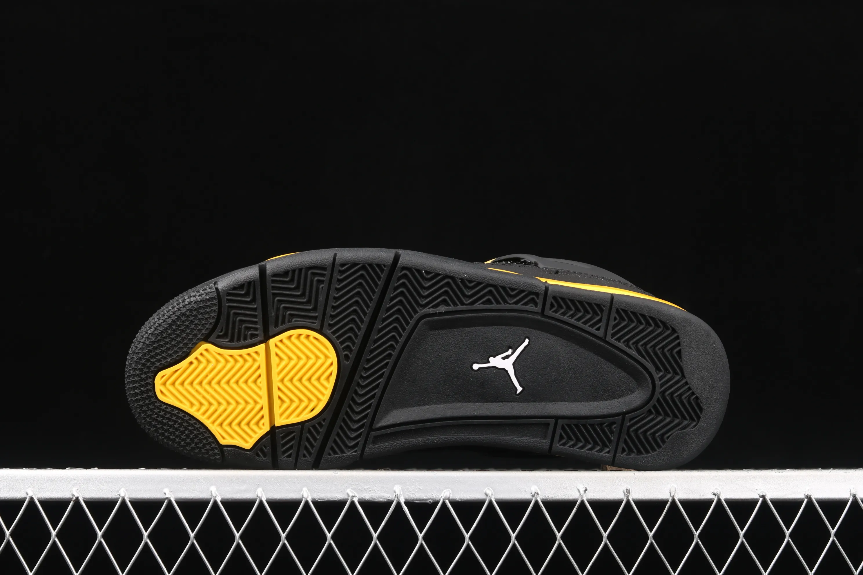 All categories Air Jordan Jordan series basketball shoes Air Jordan 4 G version Air Jordan 4 Retro AJ4 Joe 4 black and yellow 308497-008
